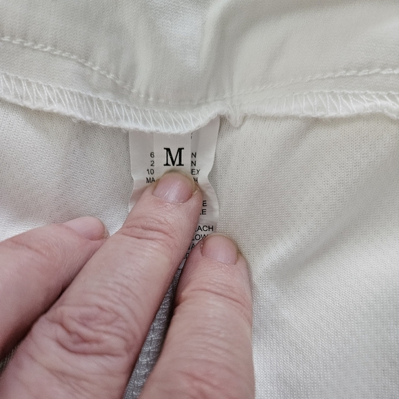 HDE Women's White Shorts Super Stretchy Size M - Picture 5 of 6